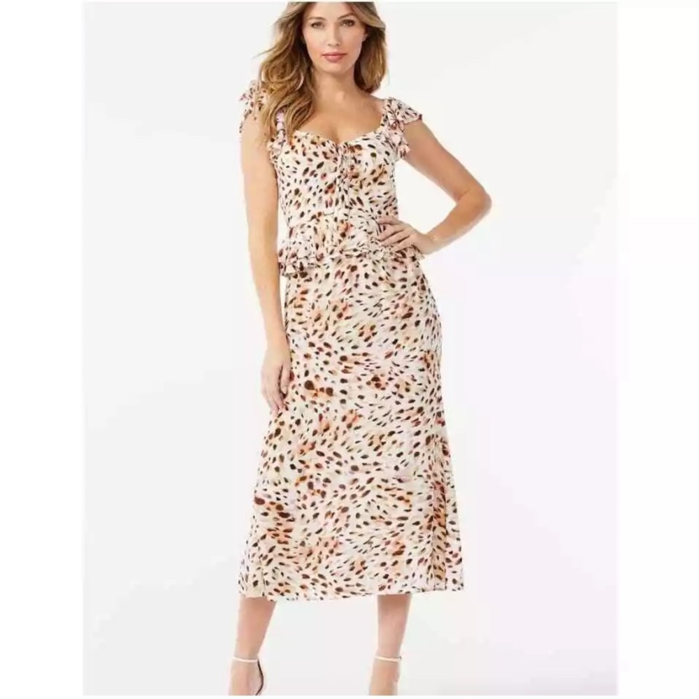 New with tags Sophia Vergara dress beige sweetheart long midi dress